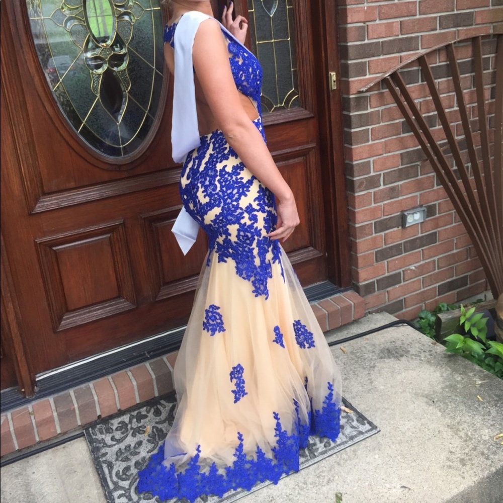 Prom Dress! Worn once :)